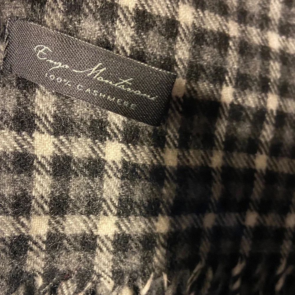 100% Cashmere Plaid Scarf — Ergo Montovani. Black and White Checkered Scarf.